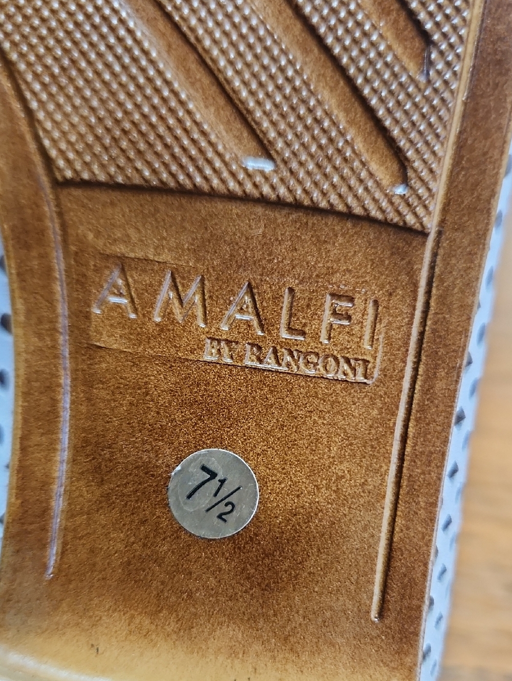 Amalfi By Rangoni White Flats Size 7.5N - Picture 6 of 6